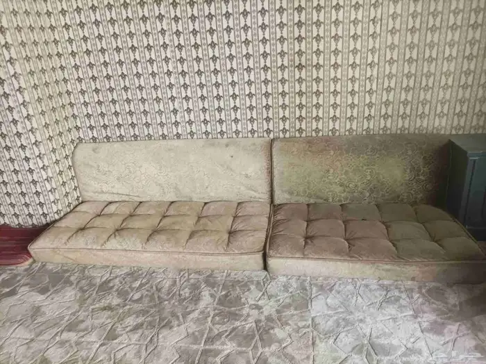 جلسة ارضية بحالة ممتازة 2