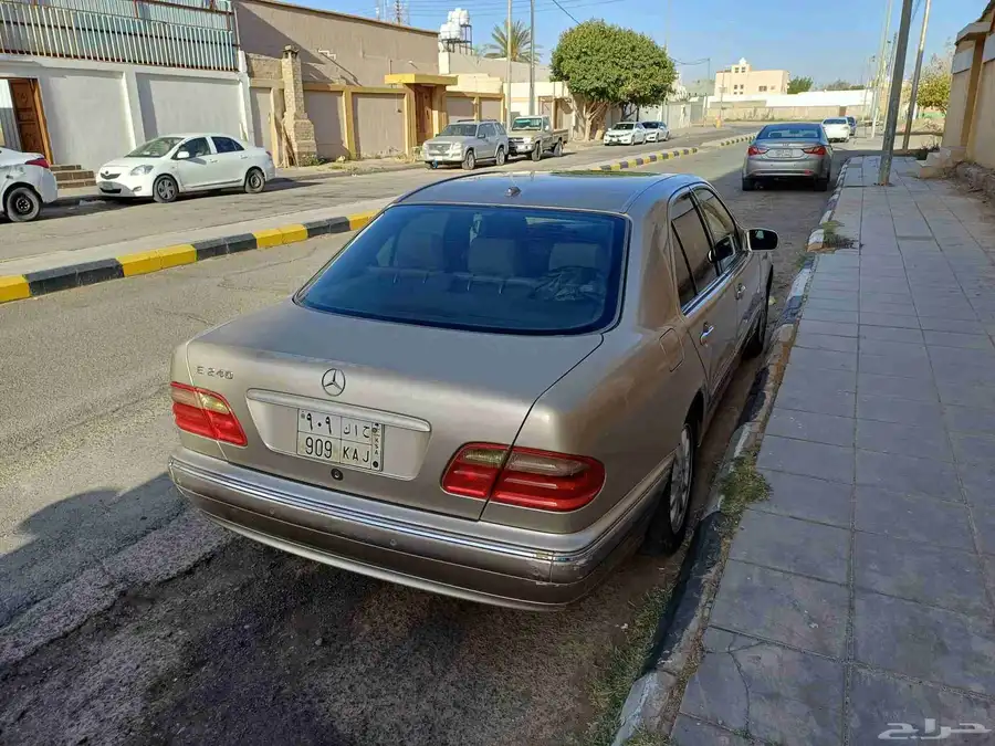 مرسيدس 2001 4