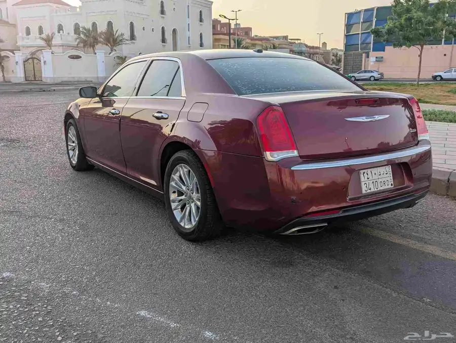 كرايزلر C300 ليميتد 2018 4