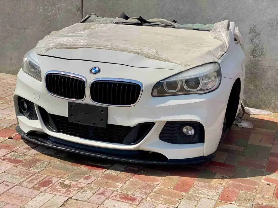 تشليح وقطع غيار بي ام دبليو وميني كوبر 3