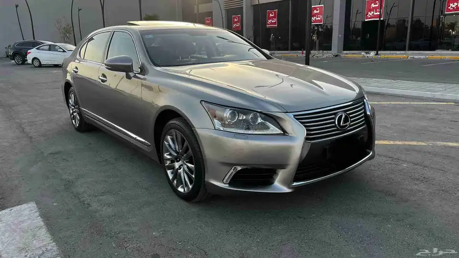 نوع السيارة لكزس LS 460L 2015 6