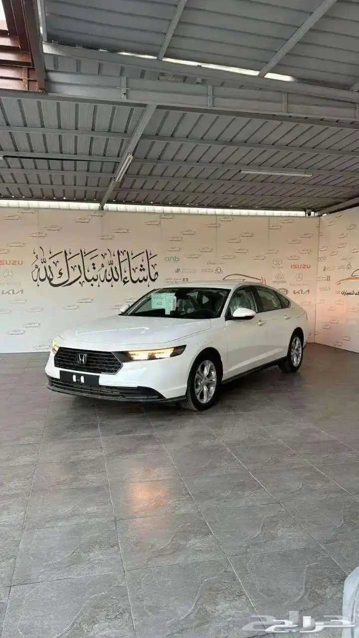 هوندا اكورد استاندر 1
