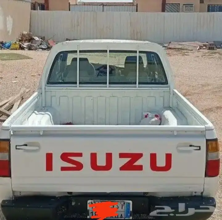ايسوزو 2003 بنزين 3