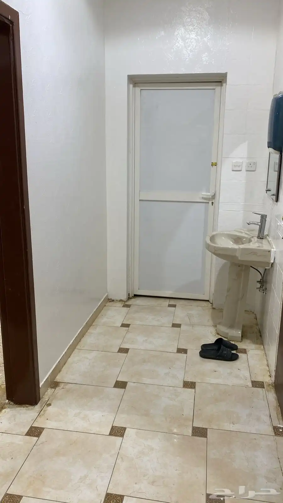شقه للايجار الجنادريه ( شهري اربع غرف مستودع صالة مطبخ 1