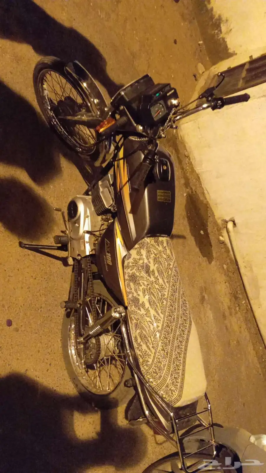 دباب بور سبورت له شهرين 2000. سوزوكي اكس ميه مستخدم 1500 0