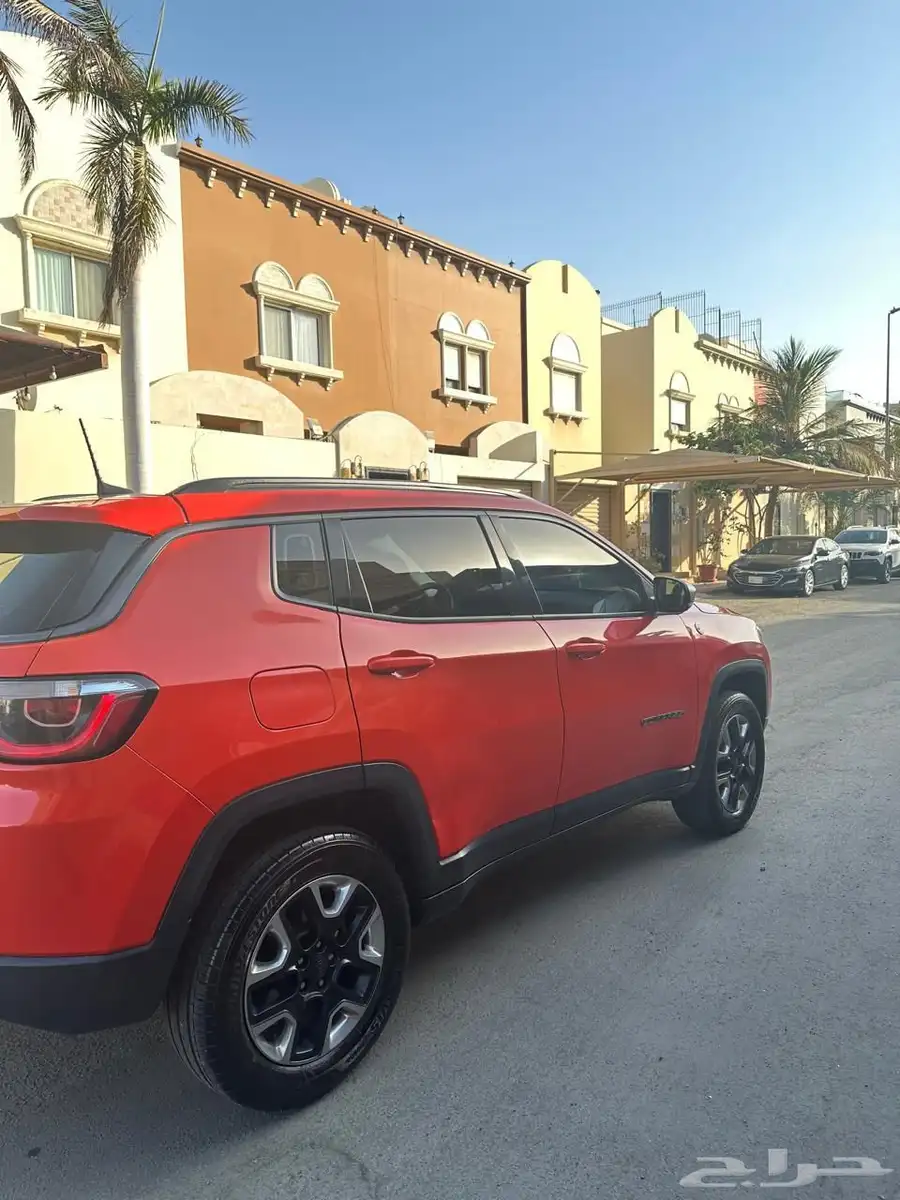 كومباس تريل هوك 4