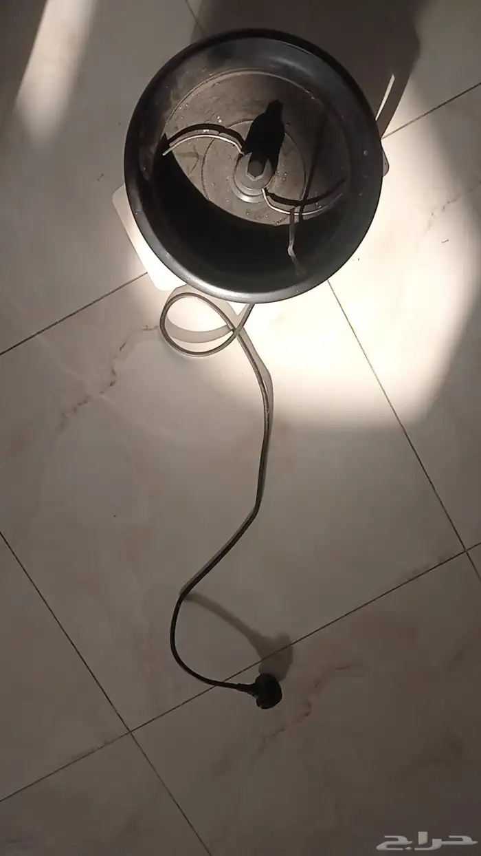 محمصة قهوة تشتغل ونضيفه كويسه مرا والصامل يتواصل معي 0
