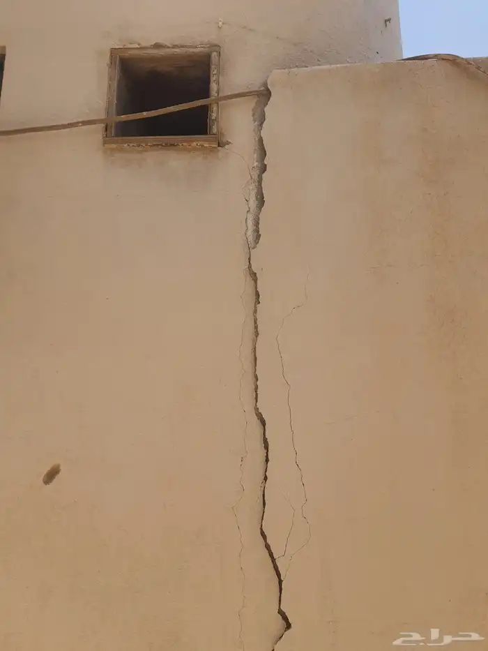 معالجة الشروخ والتشققات بالحقن لحماية منزلك من الأضرار 4