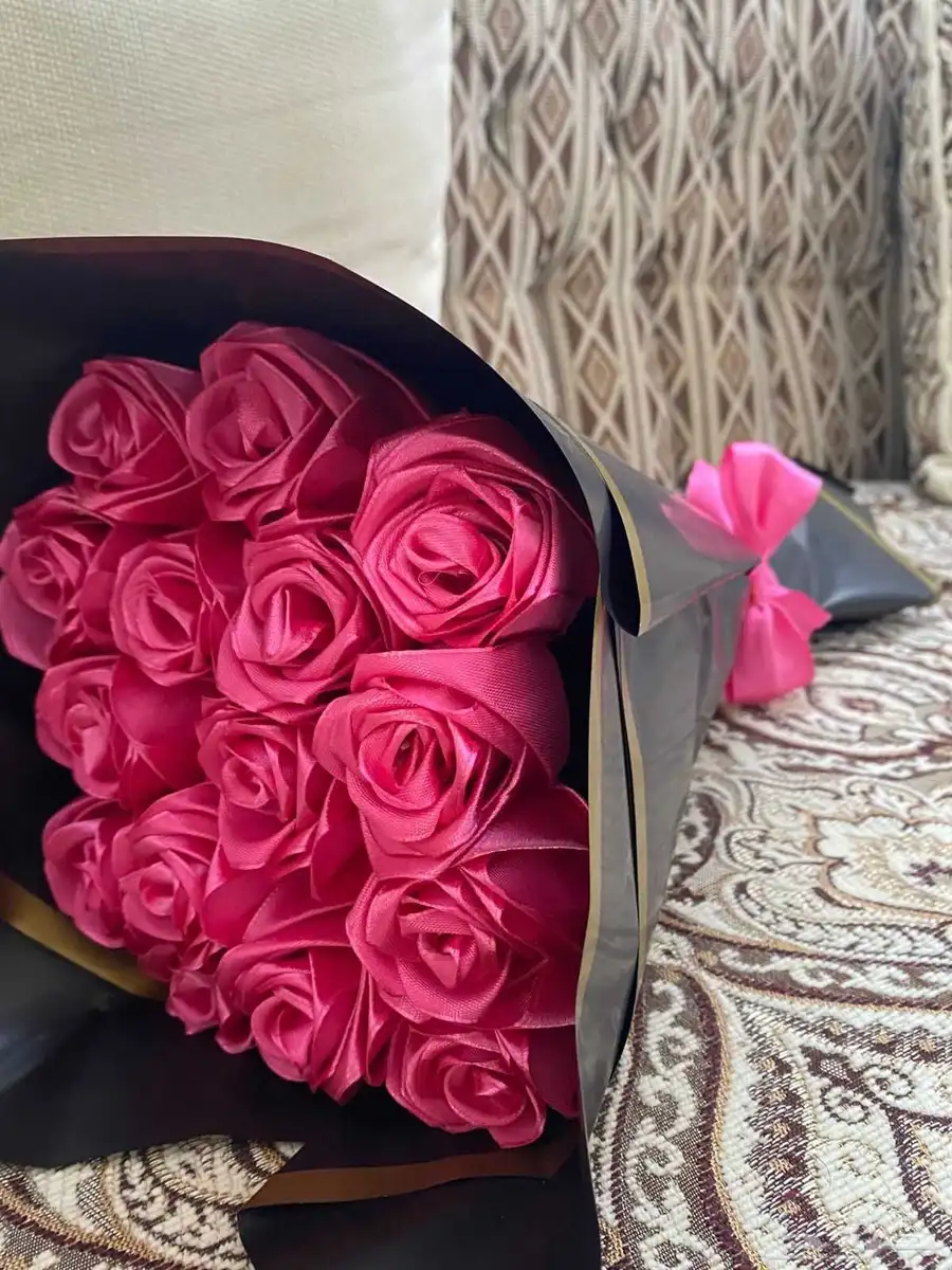 باقة ورد ساتان 0