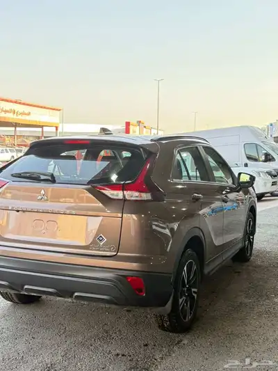 ميتسوبيشي اكليبس كروس موديل 2023 4