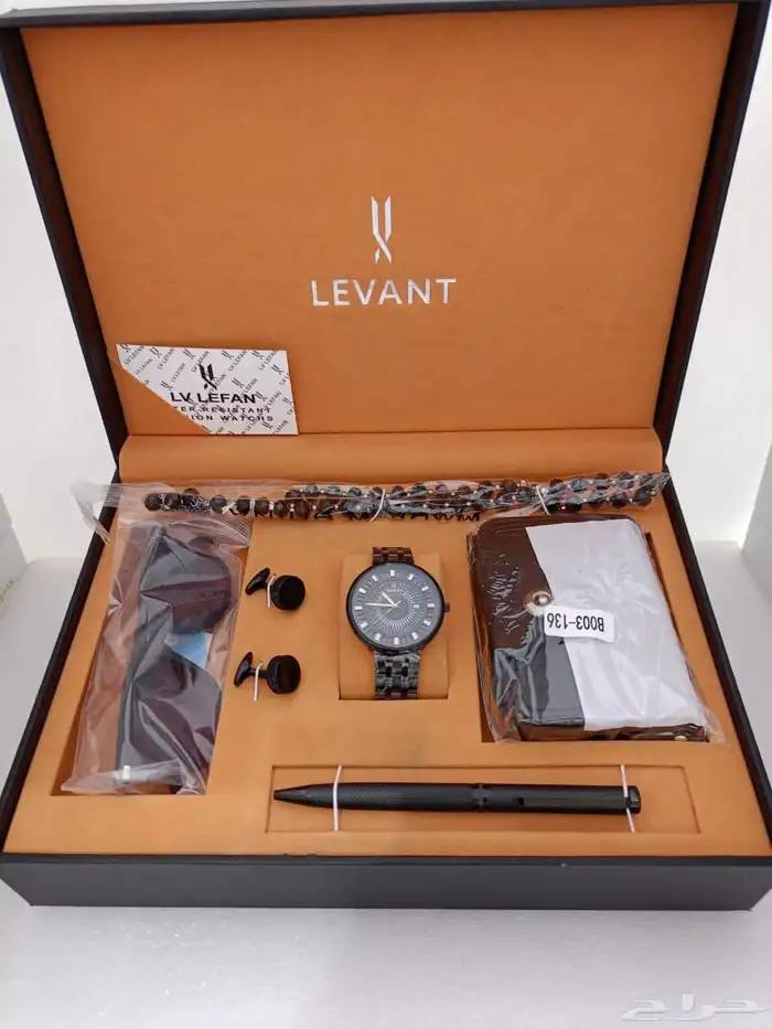 ...   أطقم رجالية فخمة .. مستوحاه من ماركة 4