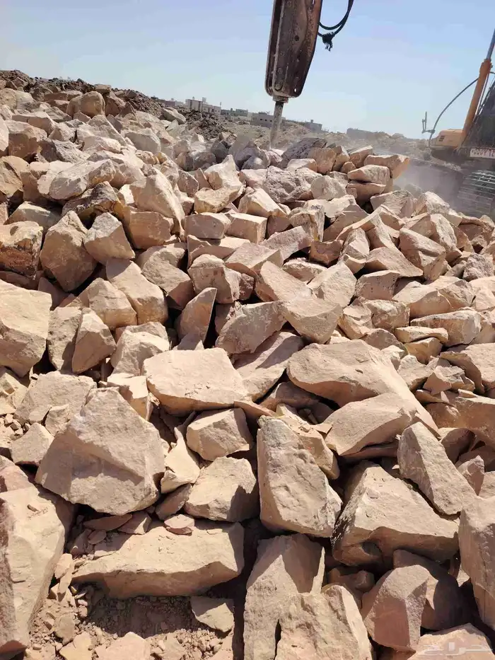 عندنا حجر ربراب بتبوك المحتاج يبلغني 0