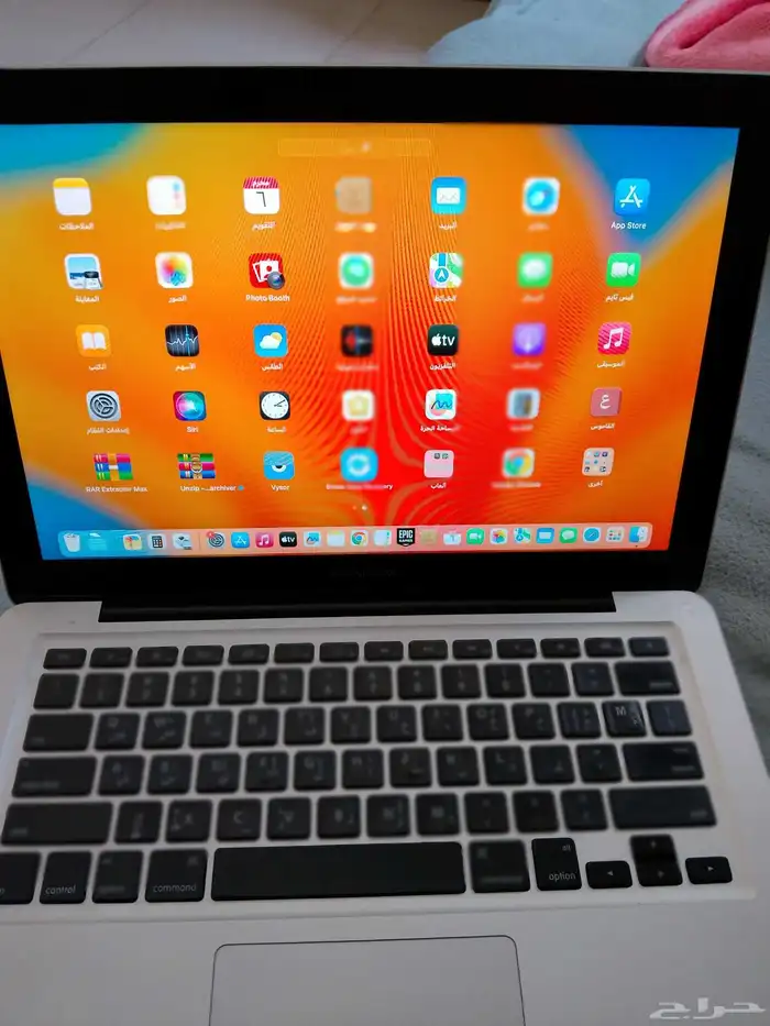 لاب توب ابل 2012 يعمل بنظامين ماك او اس ونظام ويندوز في نفس 1