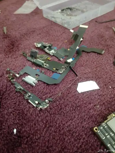 للبيع قطع غيار ايفونات من 5s الى ايفون 16برو ماكس 6