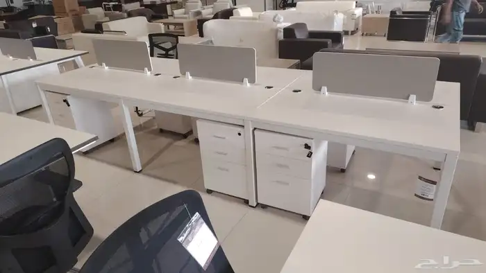 اثاث مكتبي  ومنزلي  محطات عمل  تنفيذ مشاريع حكوميه 4
