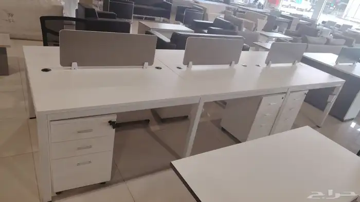 اثاث مكتبي  ومنزلي  محطات عمل  تنفيذ مشاريع حكوميه 6