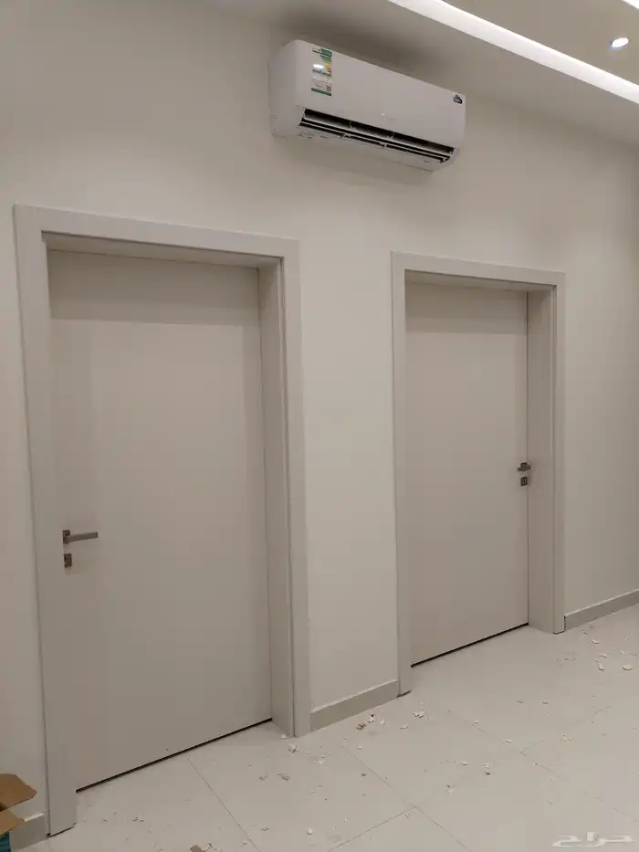 فني تركيب أبواب wpc موجود في الخرج الرياض 3