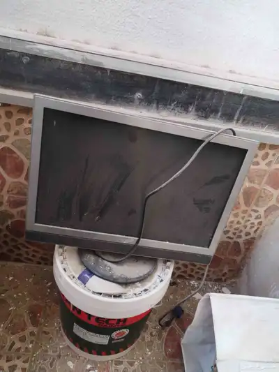 شاشه للبيع ب 30 ريال 0