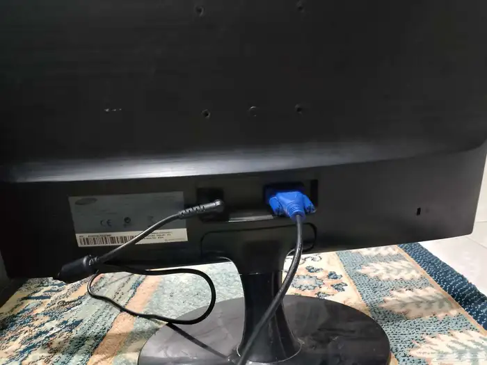 كمبيوتر مكتبي 4
