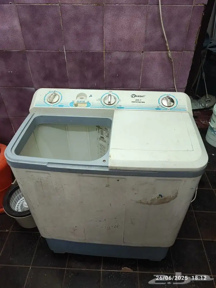 غسالة للبيع بحالة جيدة 0