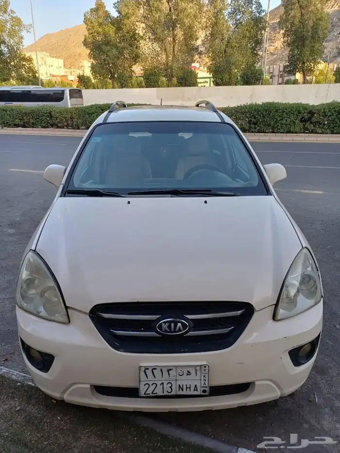 كيا كارينز 2009 3