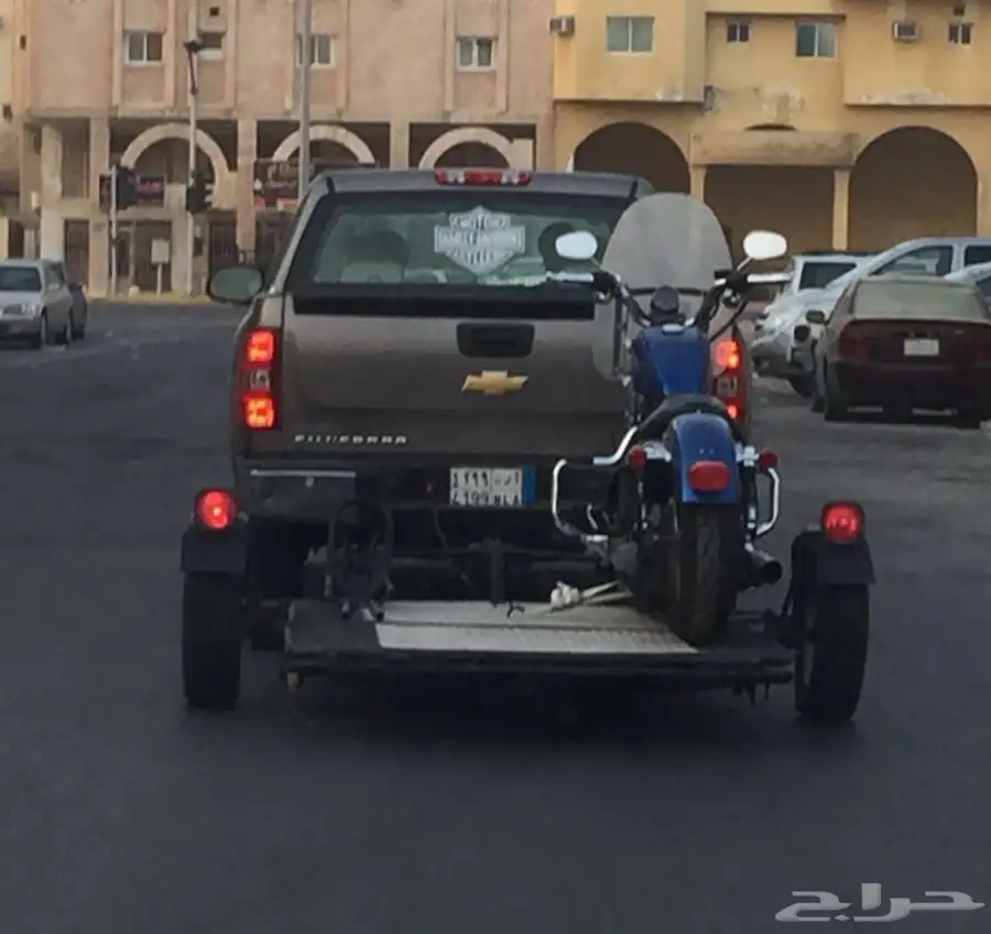 عربة نقل دبابات وقطع غيار 3
