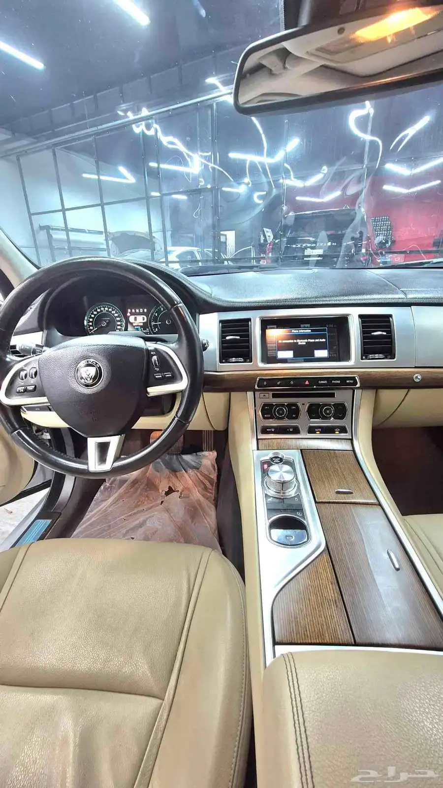 جاكوار XF 2015 9
