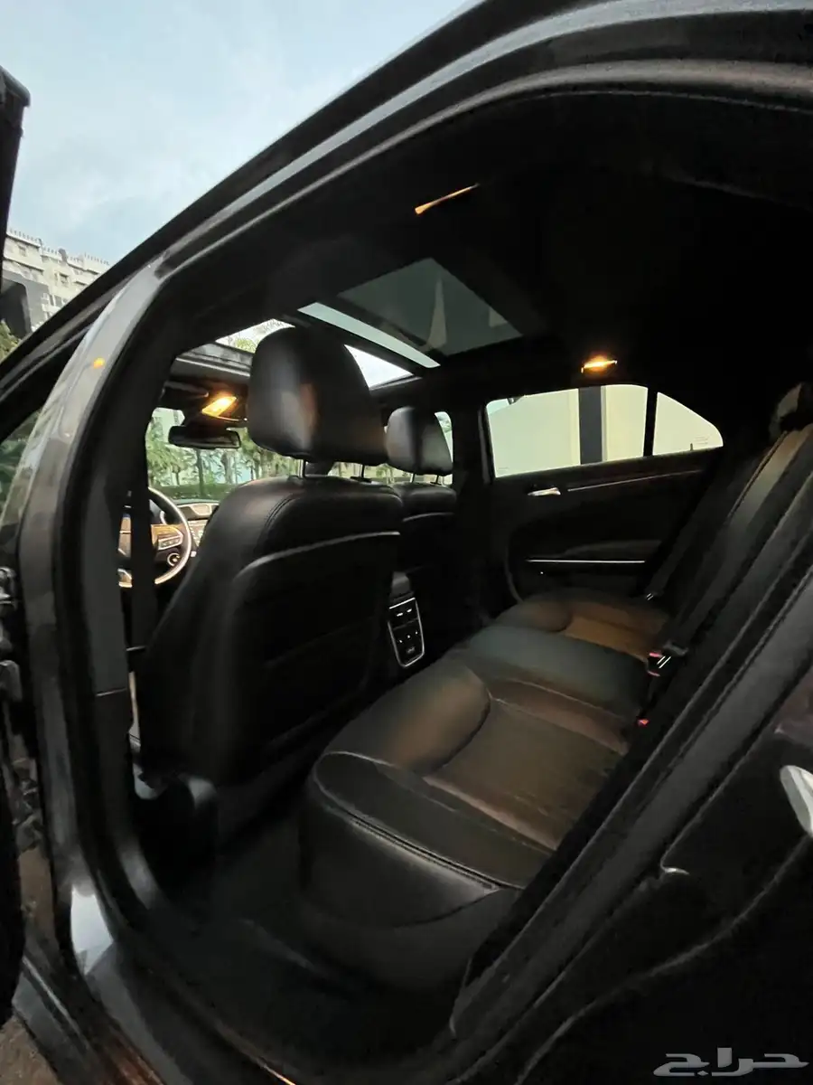 كرايسلر-كرايزلر 300 C فل الفل 2023 مالك اول واخر دفعه 6