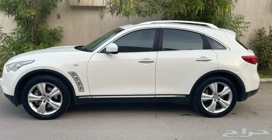 انفنتي FX 2010 فل كامل 9