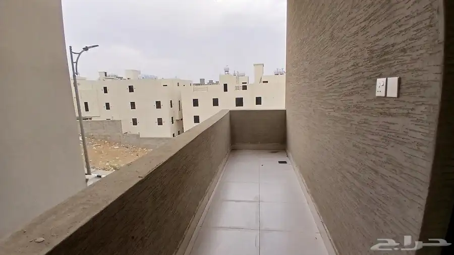 للبيع شقق علويه VIP سطح مستقل مصعدراكب أبها حي المطار 270م 19