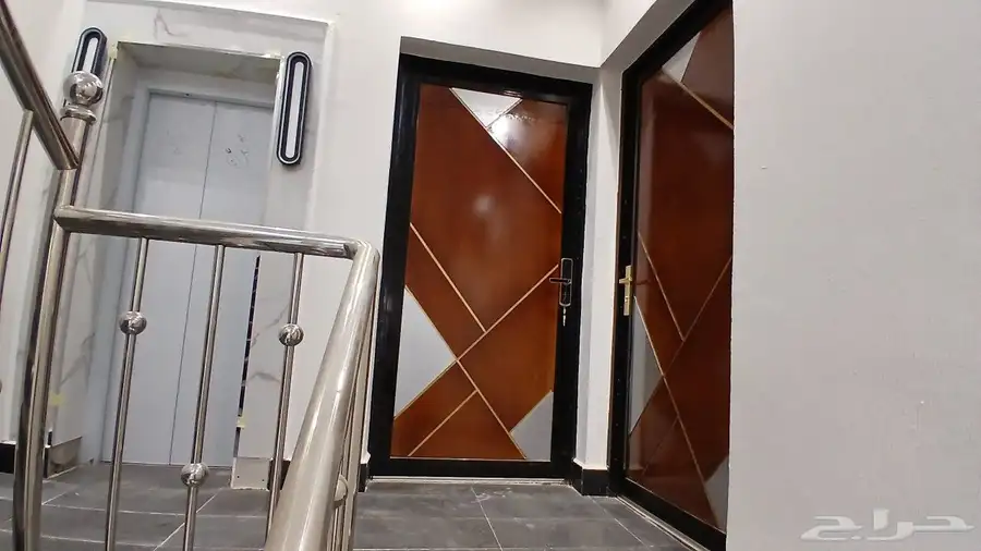 للبيع شقق علويه VIP سطح مستقل مصعدراكب أبها حي المطار 270م 9
