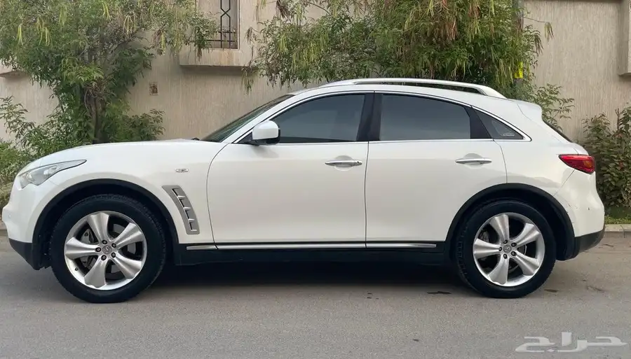 انفنتي FX 2010 فل كامل 7