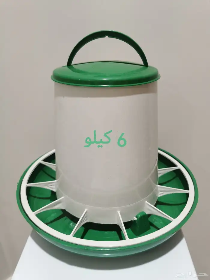 معلف للطيور 1