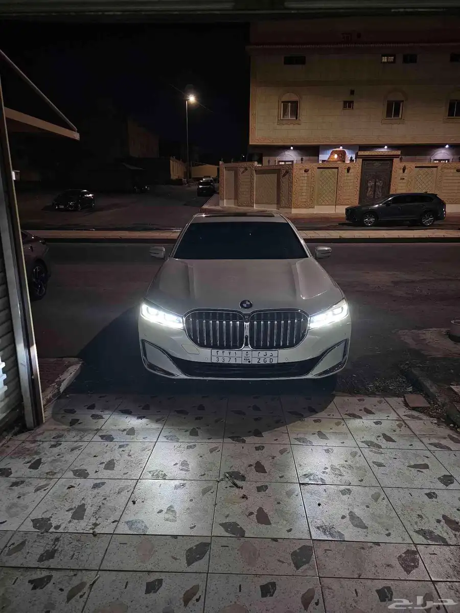 بي ام دبليو 730Li مخزن 9