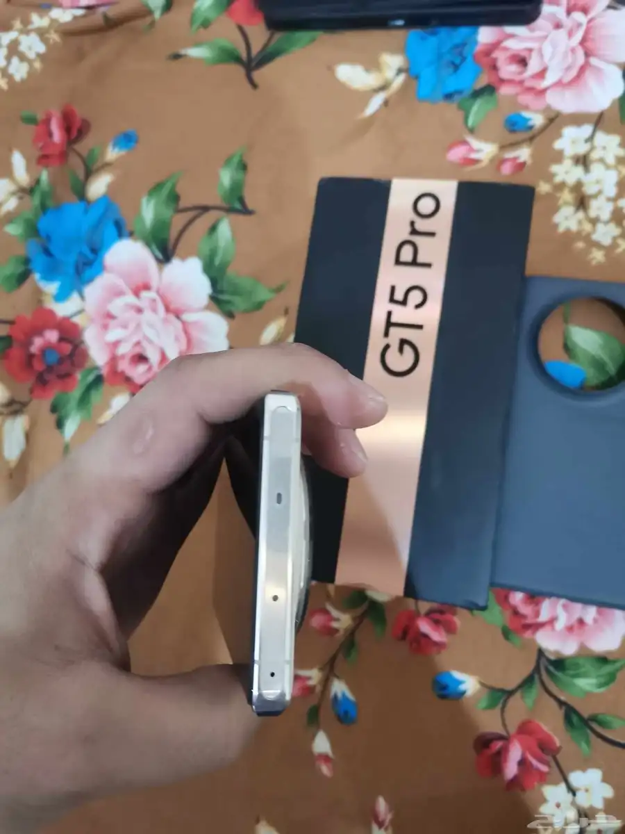 Realme GT 5pro 2