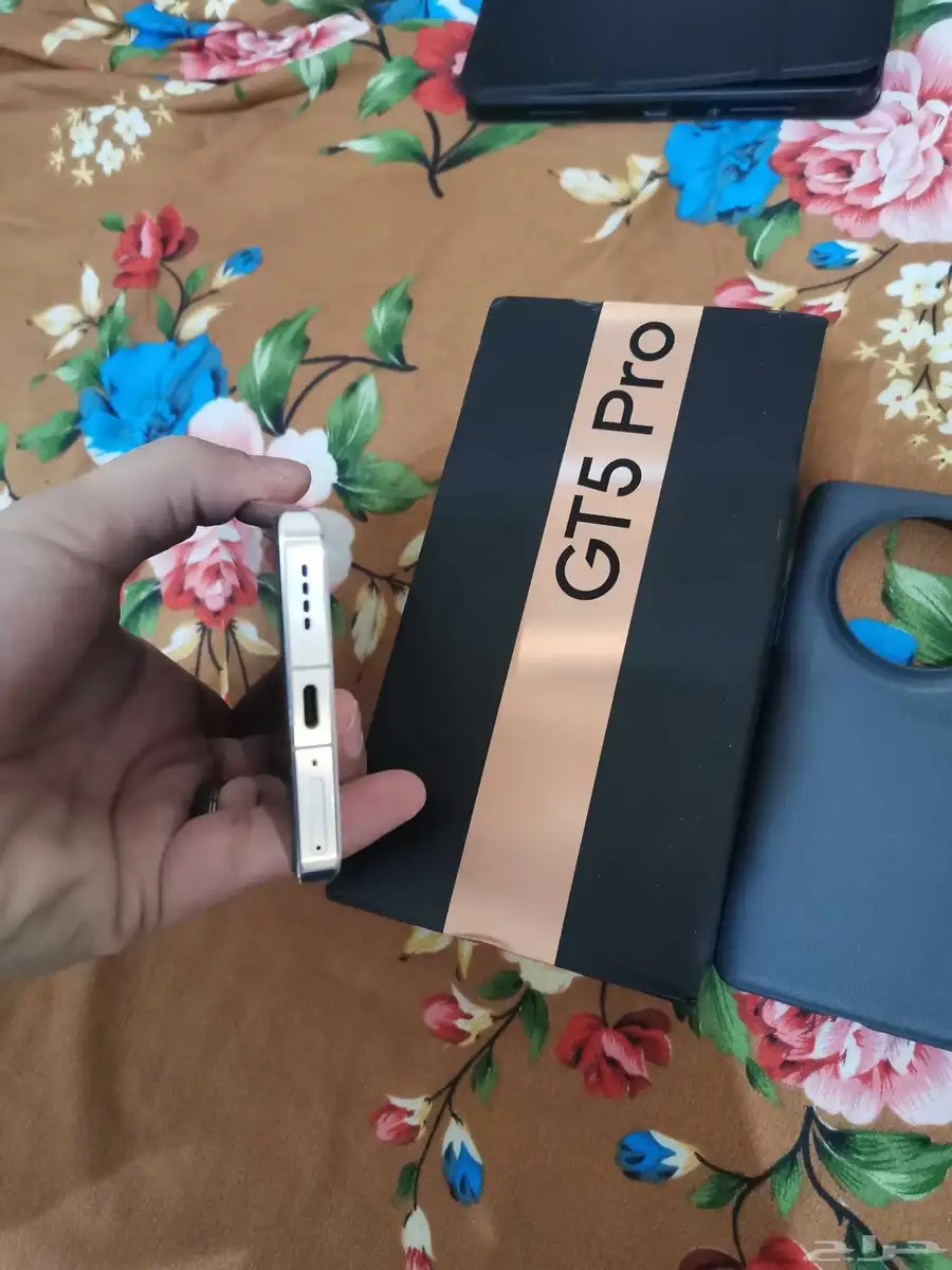 Realme GT 5pro 4
