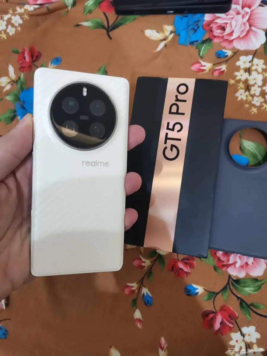 Realme GT 5pro 1