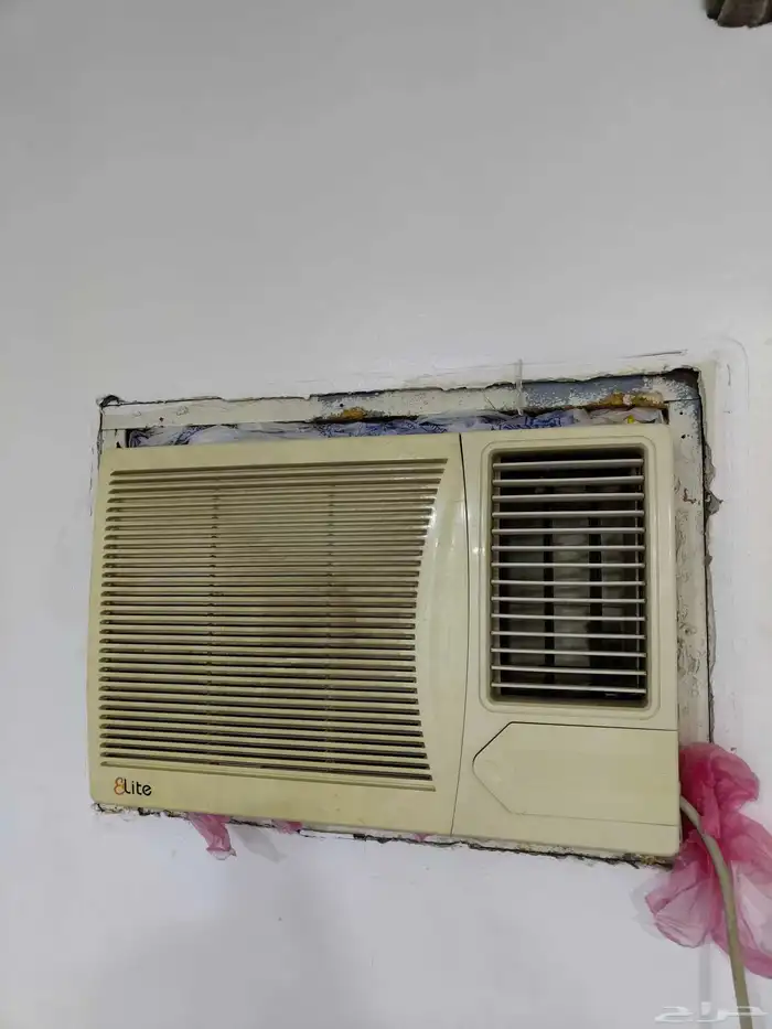 مكيف شباك نضيف للبيع 0