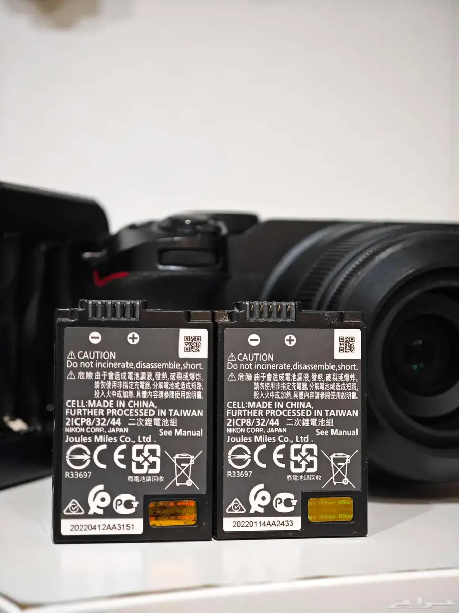 للبيع كيمرت نيكون Z30 مع عدسة Dx24 1.7 5