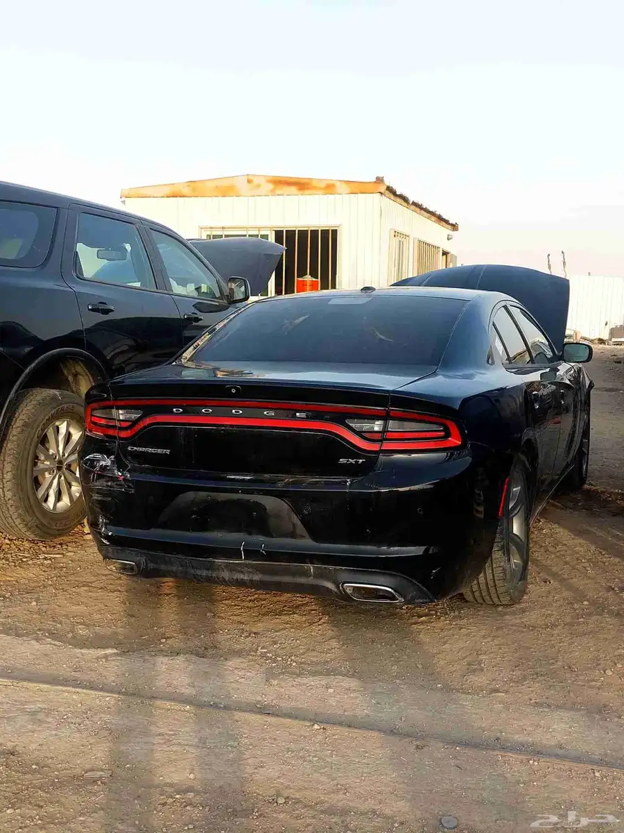 دودج تشارجر sxt 2017 قطع غيار تشليح الحاير 0