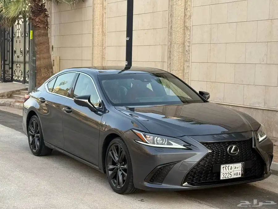 لكزس 2023 ES 350 F Sport للبيع 3