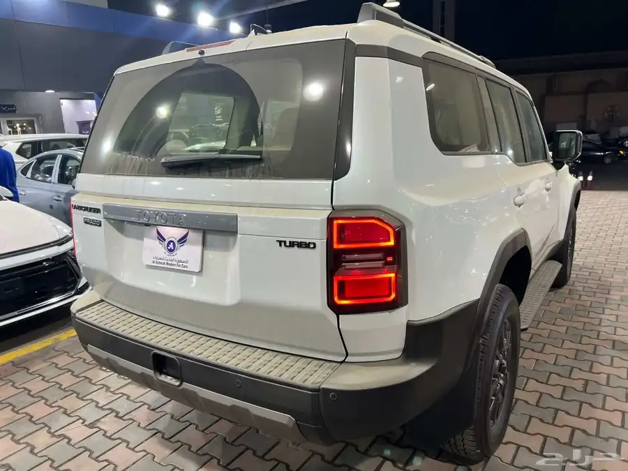 تويوتا برادو TLX2بنزين 2025 3