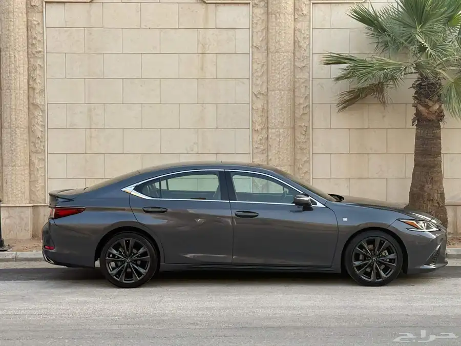 لكزس 2023 ES 350 F Sport للبيع 2