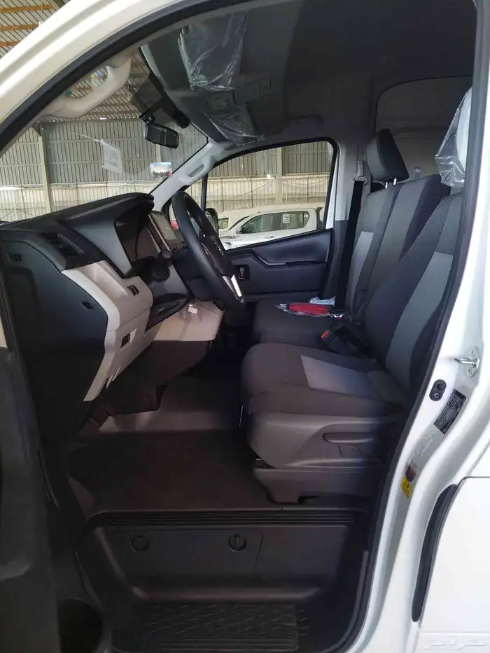 تويوتا باص هايس بضاعه ديزل قير اتماتيك سقف مرتفع 2025 عبدالل 11