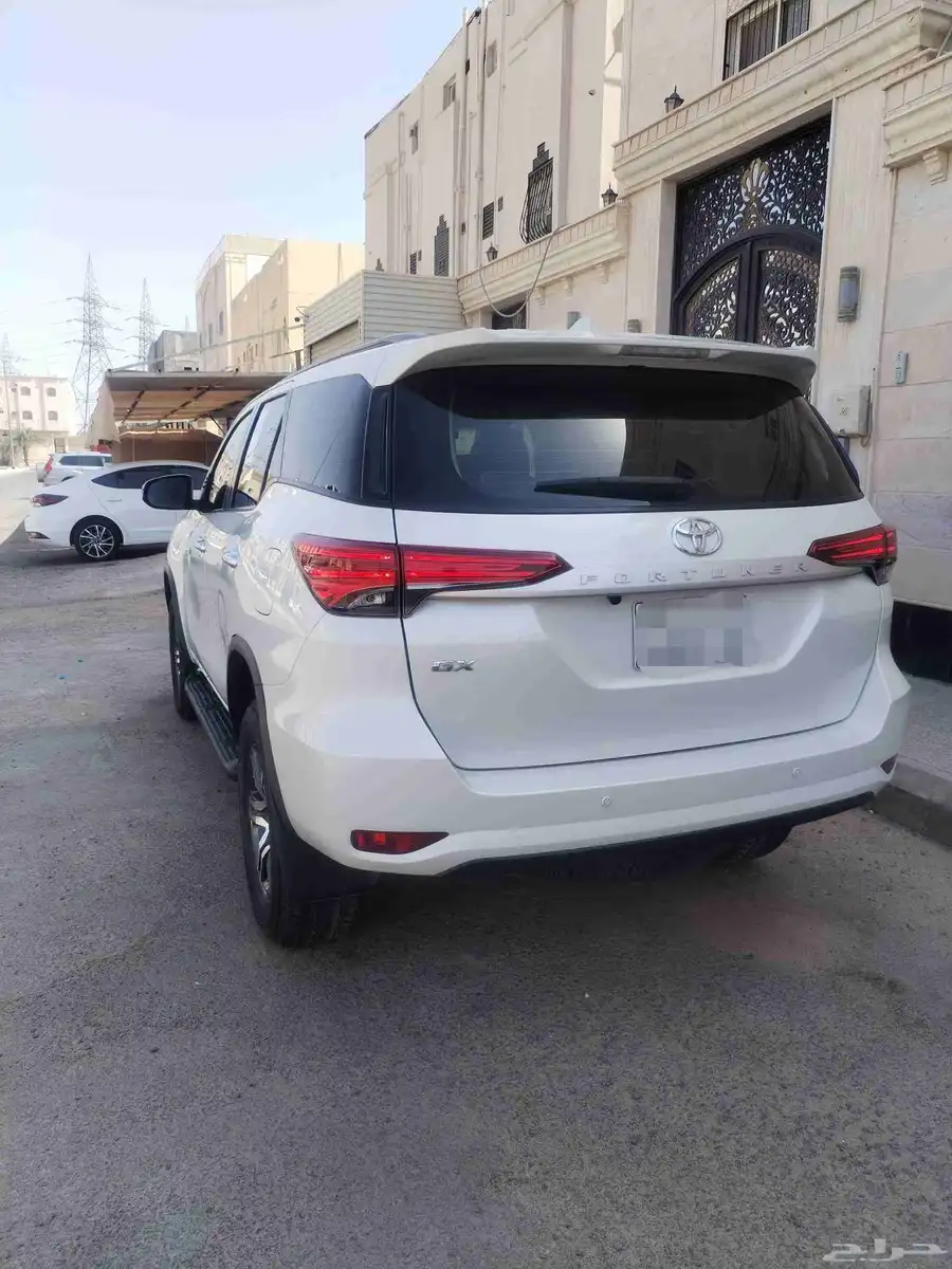 فورشنر 2024 ديزل GX2 مستخدم اول 2