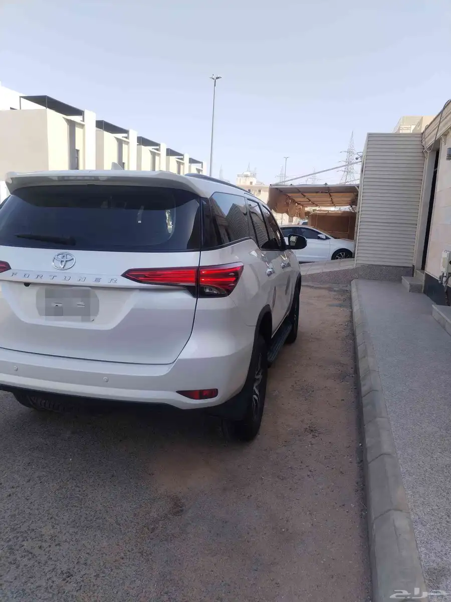فورشنر 2024 ديزل GX2 مستخدم اول 3