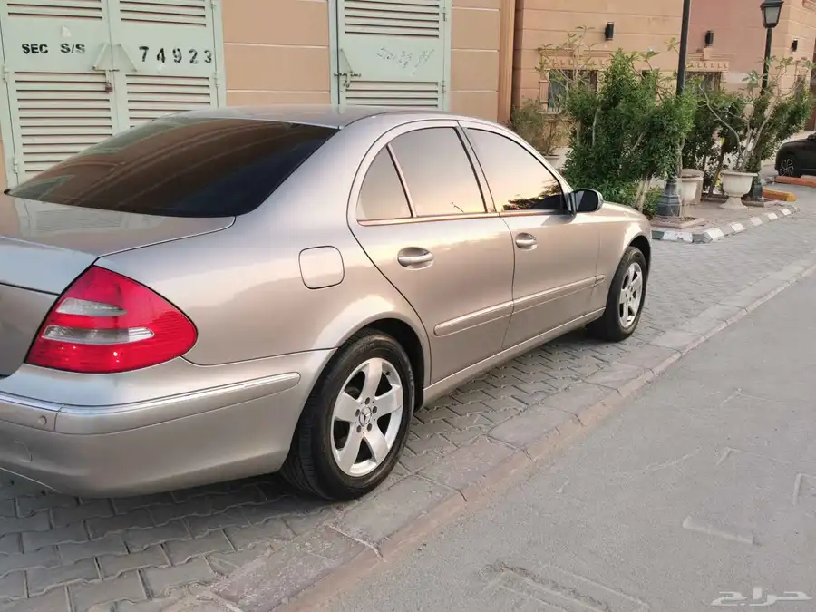 مرسيدس E240 موديل 2005 الجفالي 0