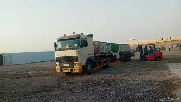 سطحه ثلاث محاور للايجار اليومي والشهري 13.60 0