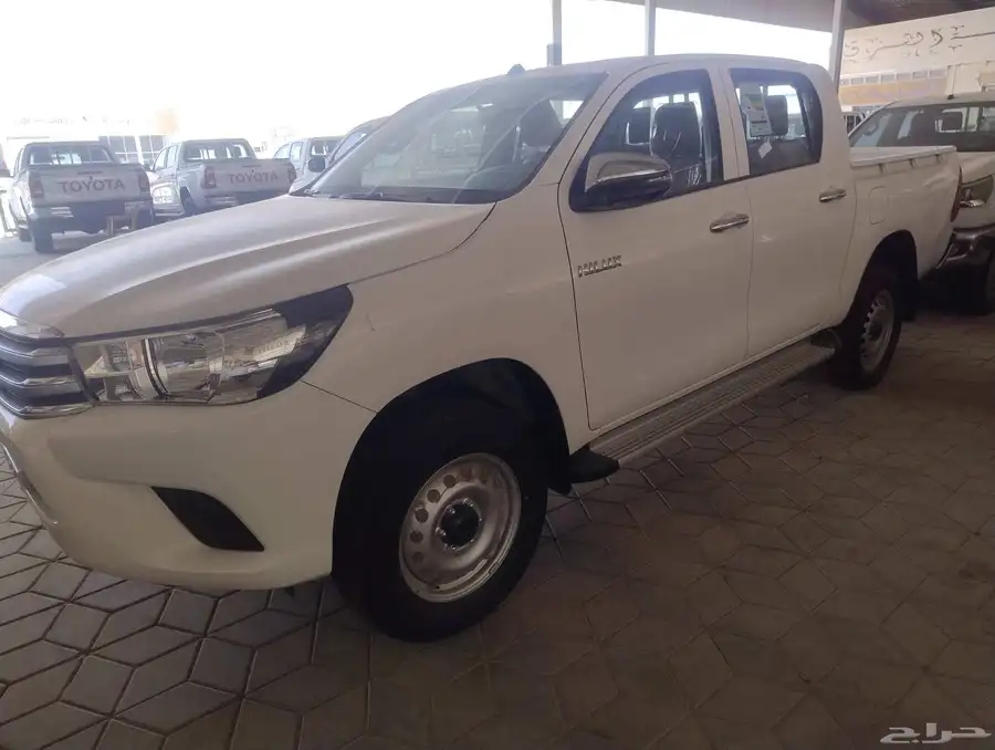 Toyota Hilux petrol automatic 2025 0