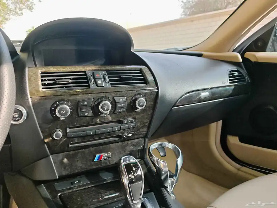 بي ام 650i يحمل لوحة شبه مميزة 11